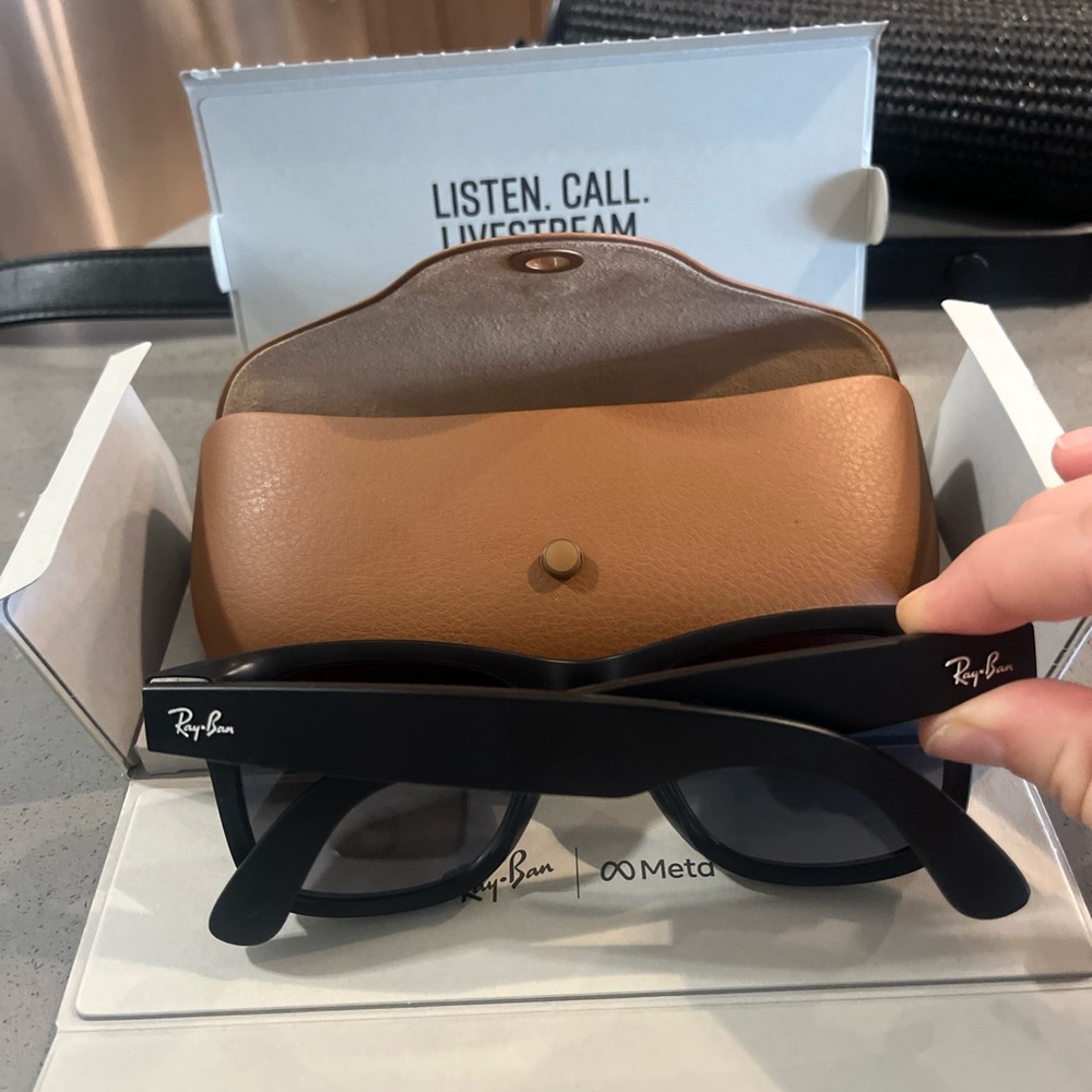 Meta - Ray Bans - Picture 4 of 5
